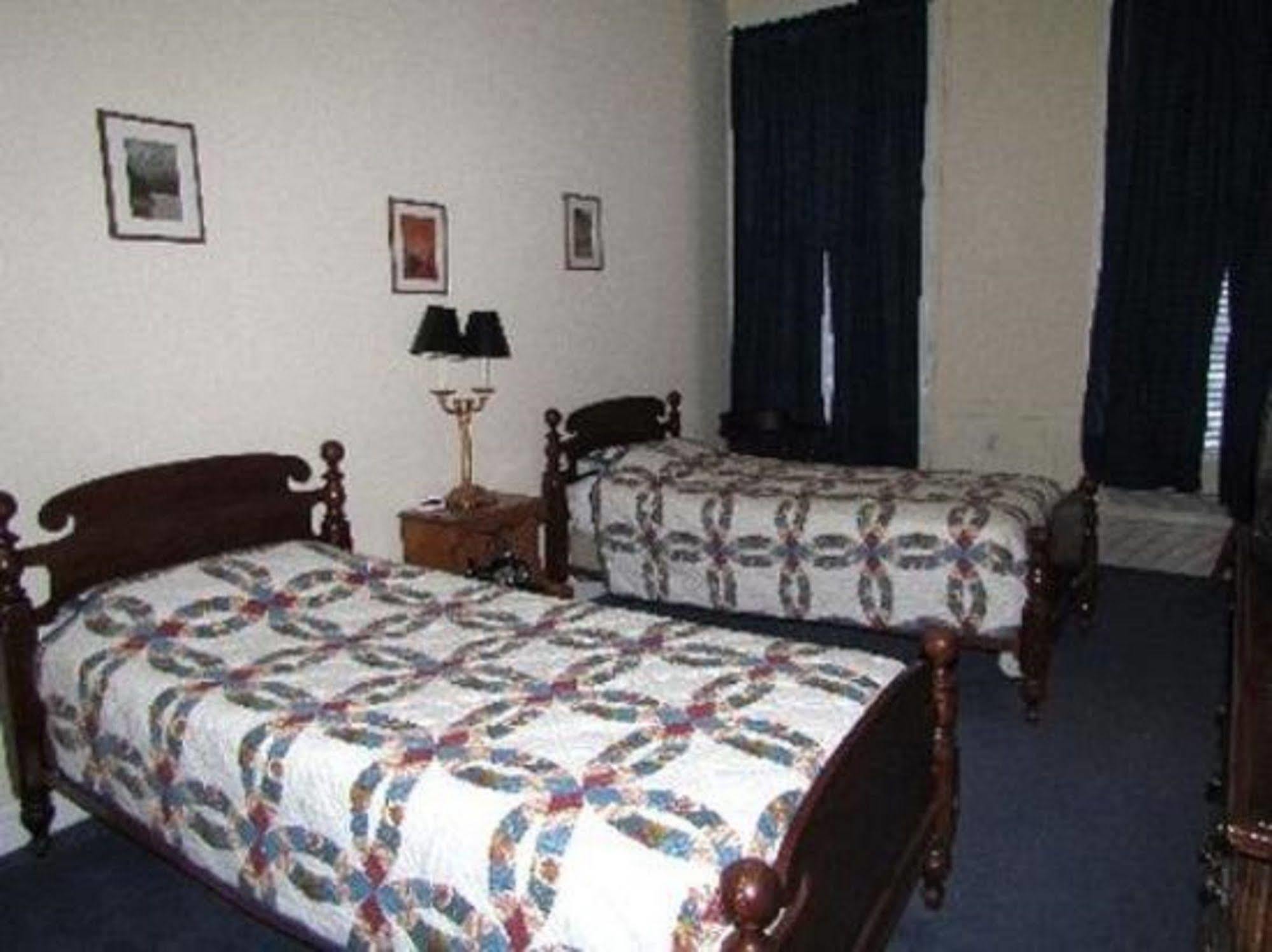 Macarthur Inn Narrows Habitación foto